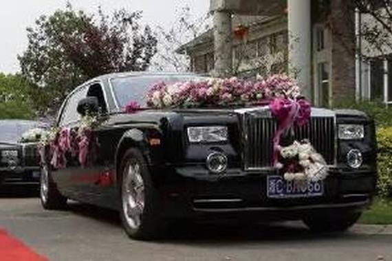 袁隆平养活中国十亿人 座驾却毫不起眼