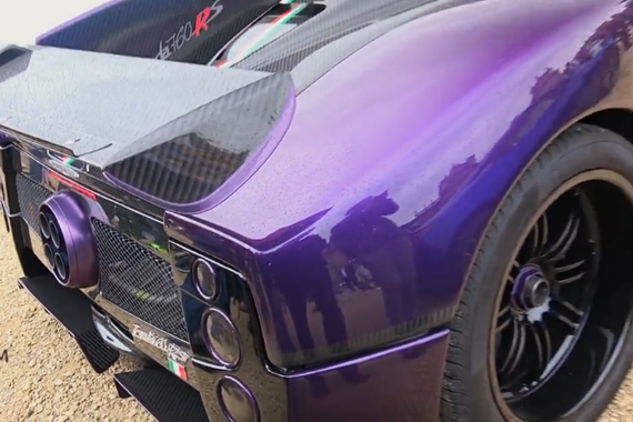 视频：好骚气 紫色帕加尼“狂轰乱炸”