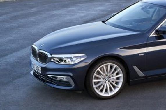 新一代宝马5系售价曝光 半价买台小7系