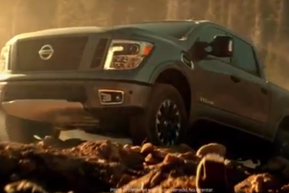 视频：半吨级皮卡 2017尼桑Titan