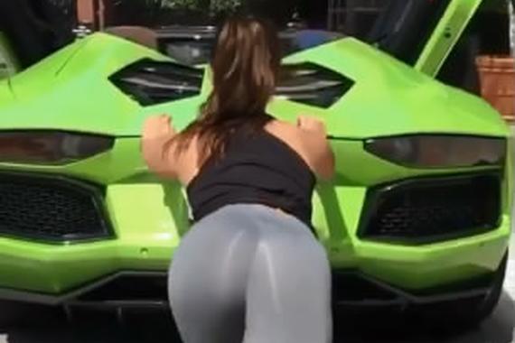 视频：炼不出好身材？健身器材最重要