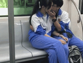 有胸器 我要不要邀请妹子进车里谈谈理想?