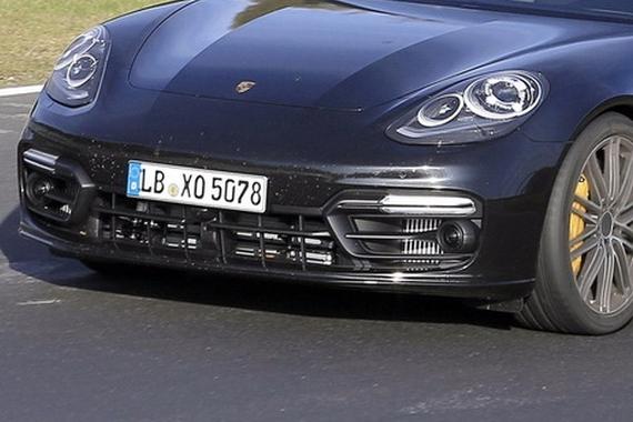 曝全新Panamera旅行版谍照 2017年相见