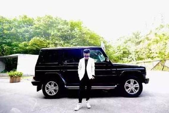 他有10万美女粉丝 让我们听他聊聊