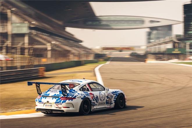 PCCA收官战完赛 PICC追星车队门尼克加冕