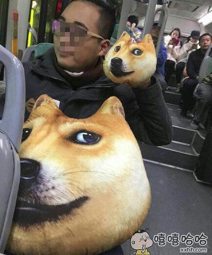 在车边做这种羞羞的事情 也难怪闺蜜坑你了