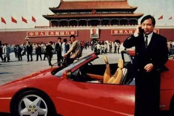 各品牌中国第一个车主 奔驰车主