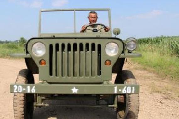 中国老大爷纯手工 打造二战经典吉普