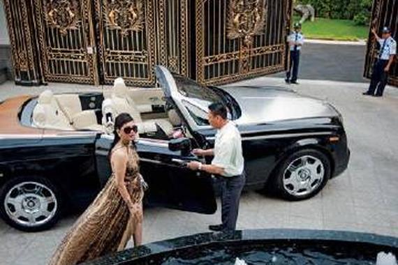 嘲笑越南穷 千万豪车一样不少