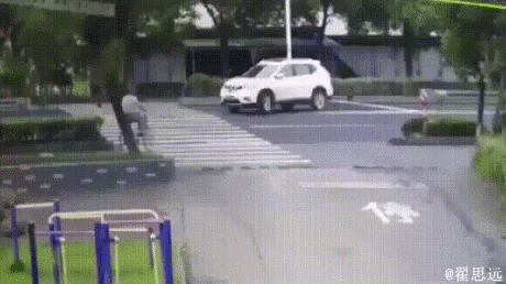 这么大还玩这种东西 让哥哥来教你好不?