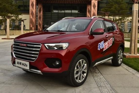 两种外观/内饰颇具特色 哈弗H2s首发 