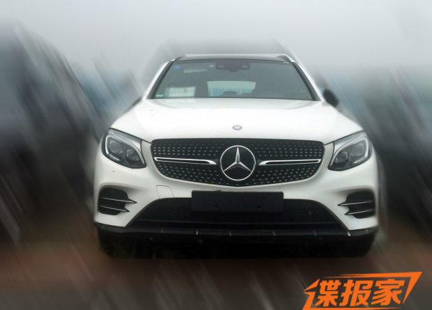 搭载3.0T V6双涡轮+9AT AMG GLC43谍照