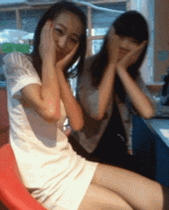 每日趣图|妹子你继续脱啊!我不介意的你跑啥