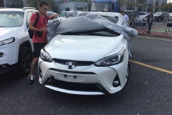 YARiS L 致炫三厢版亮相