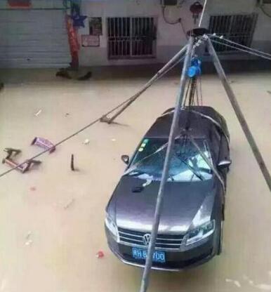 每日趣图|妹子你继续脱啊!我不介意的你跑啥