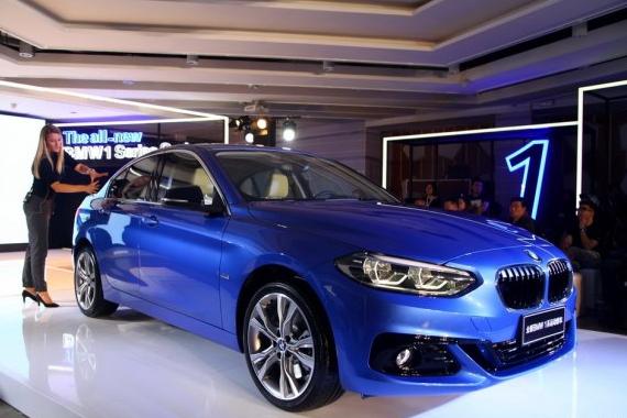 视频：2016广州车展宝马1系三厢