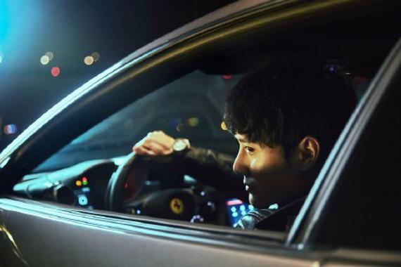 法拉利X冯绍峰 简直就是精英男士撩妹百科