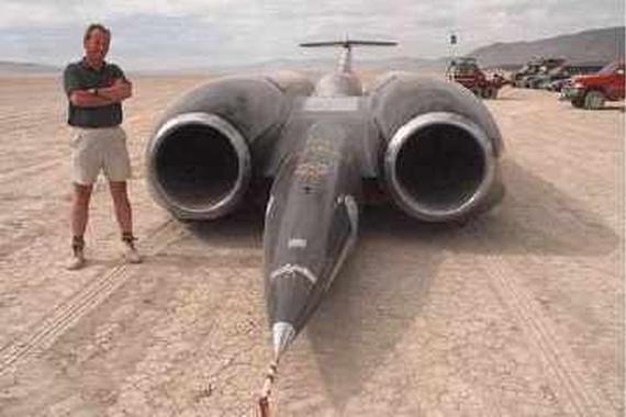 世界上跑得最快的汽车 飞行员才有资格开