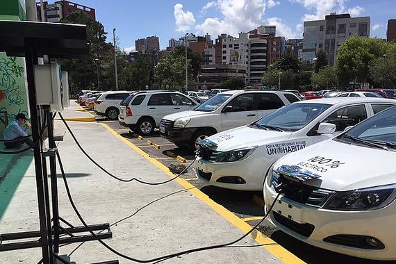 比亚迪电动车都开进了联合国！