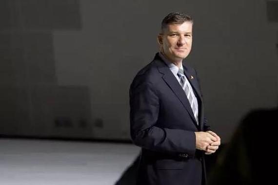 评戴姆勒高管辱华：别人骂清醒我们了吗