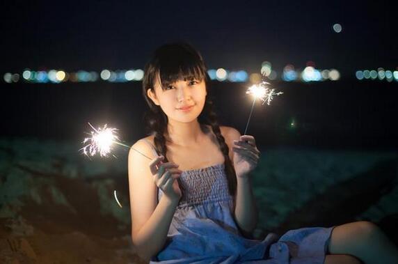 每日趣图|美女公交不许脱裤子,竟然还是内裤?