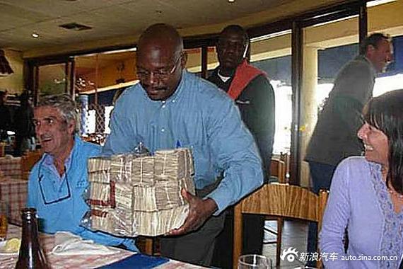 这国家只有土豪才能开得起中国车