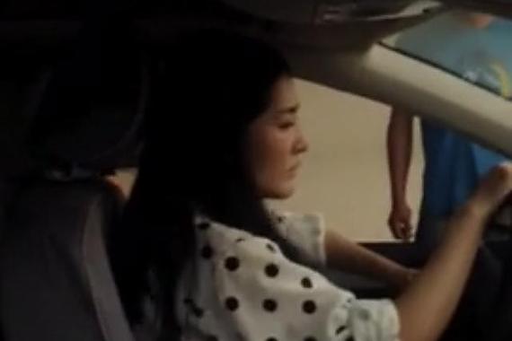 网曝谢娜清场考驾照 5次机会还是没过