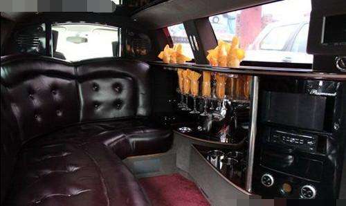 林肯要哭了,这台自主车长7米仅卖45万元