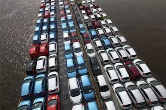 今年国内新车销量将比去年净增约300万辆