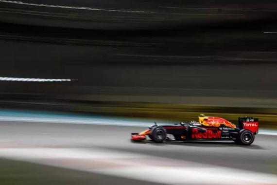 F1落幕：罗斯伯格蛰伏N年终圆梦