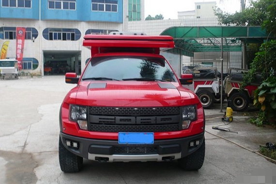 新婚小伙将自家福特猛禽F150改成房车