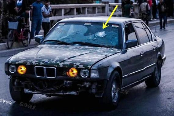 勇士开90年代的二手宝马防弹车