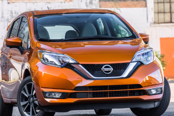 视频:日产Versa Note 增添V-Motion格栅