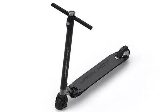 碳纤维打造的电动滑板车