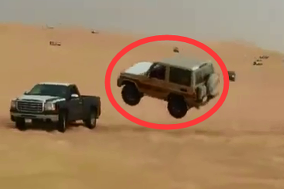 视频：越野车飞得漂亮！落地却是零分