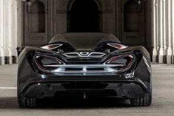 中国女留学生打造的超跑