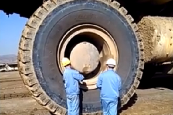 视频：世界最大矿车，全球仅此一辆