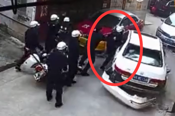 视频：你敢相信吗？违章司机太嚣张