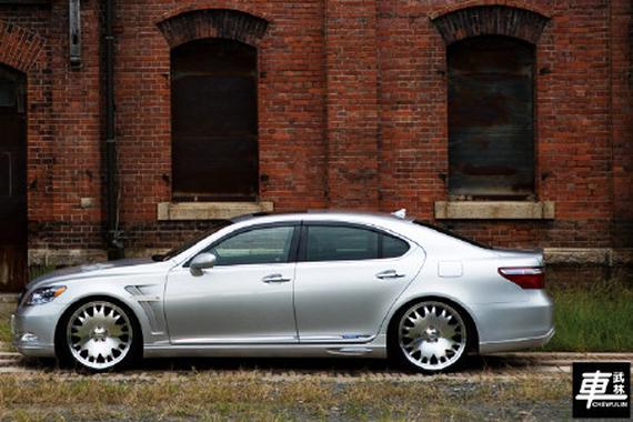 LEXUS LS升级日本WALD包围