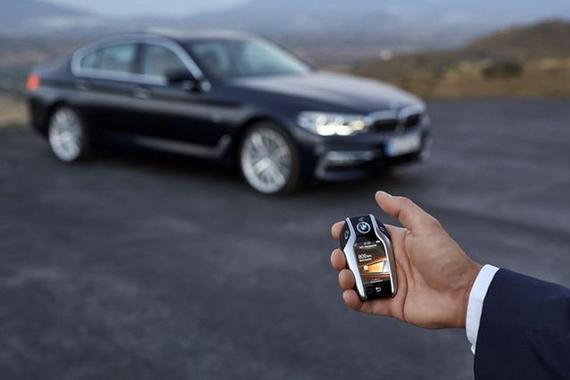 视频：宝马新5系打败A6不惧E级