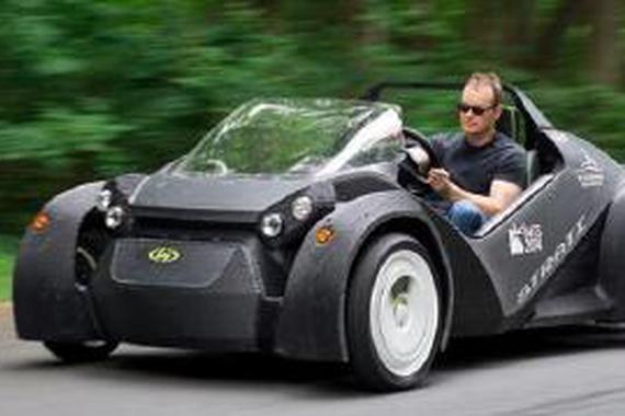 世界上第一辆用3D打印的汽车