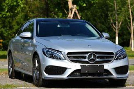 入门豪华中型车到底选谁？这三款关注度简直太高