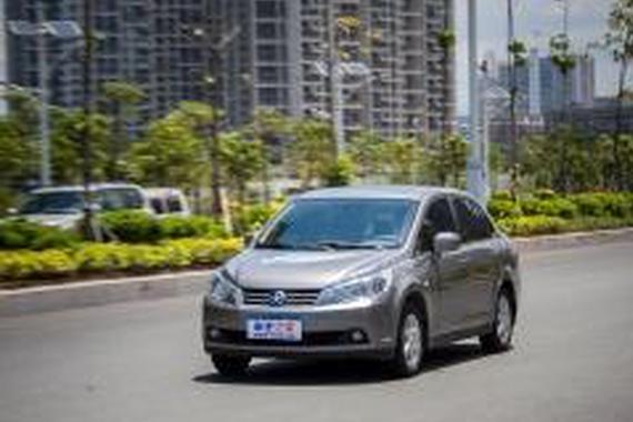 2016年11月份启辰D50销量815台，同比下降47.01%