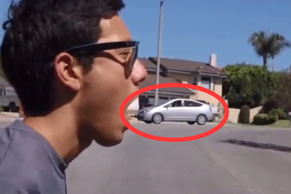 视频：男子一口“吃掉”一辆汽车！