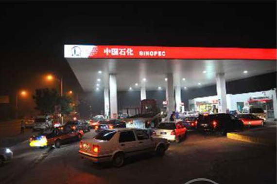 都说这年头汽车油表里有多少猫腻？