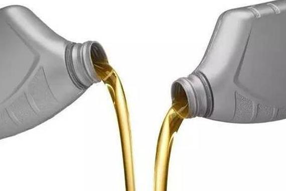 换不同品牌的机油伤不伤车？