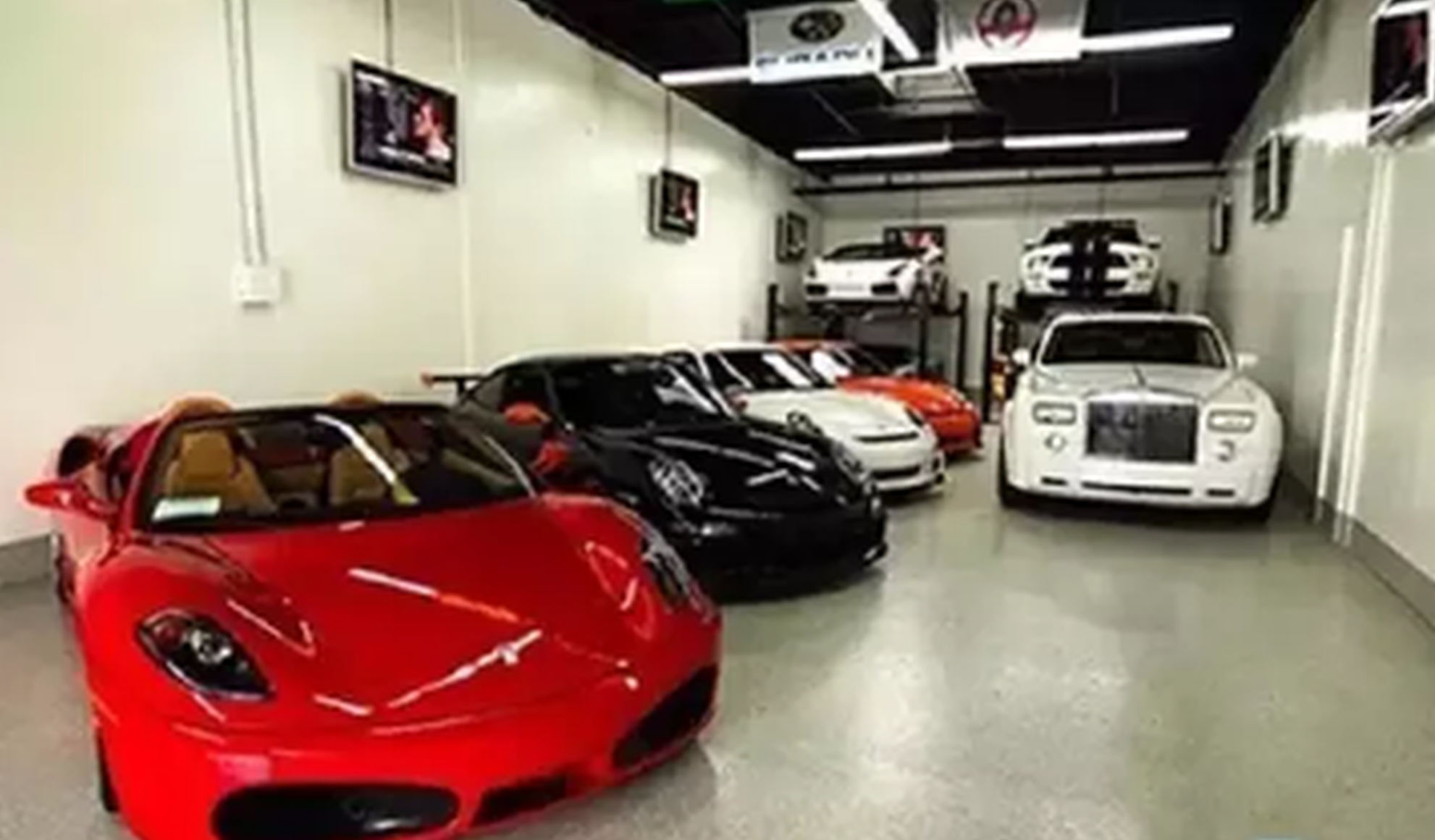 开千万跑车买水果！看傻路人！