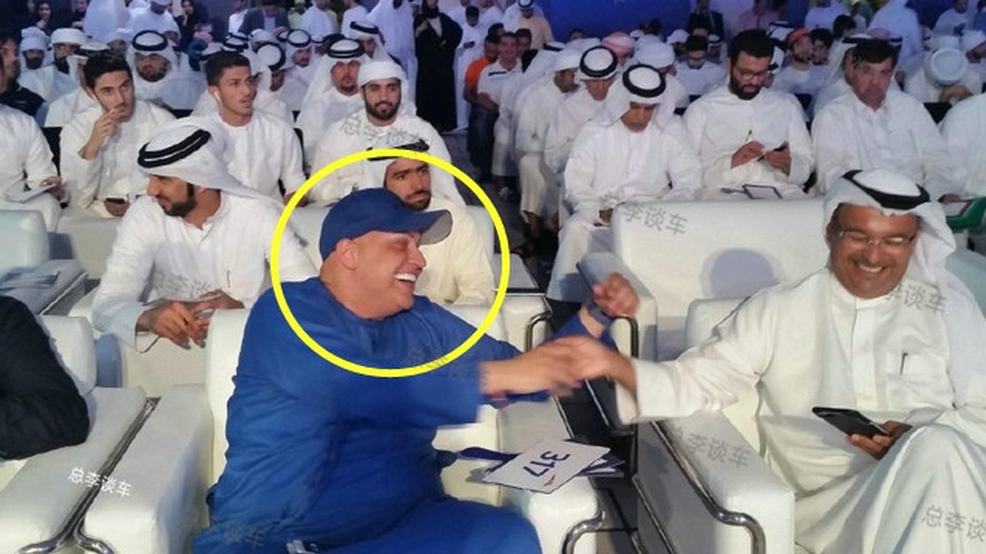 6000多万买副车牌，车主笑的合不拢嘴。