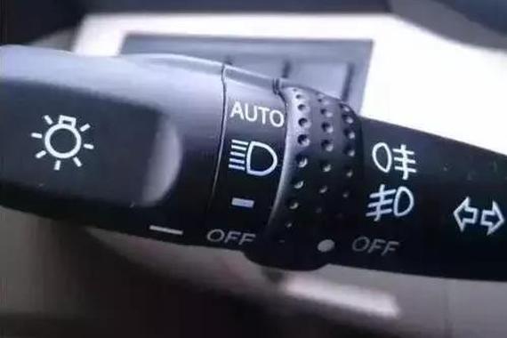 汽车上这些功能都是废物？然而真的很实用