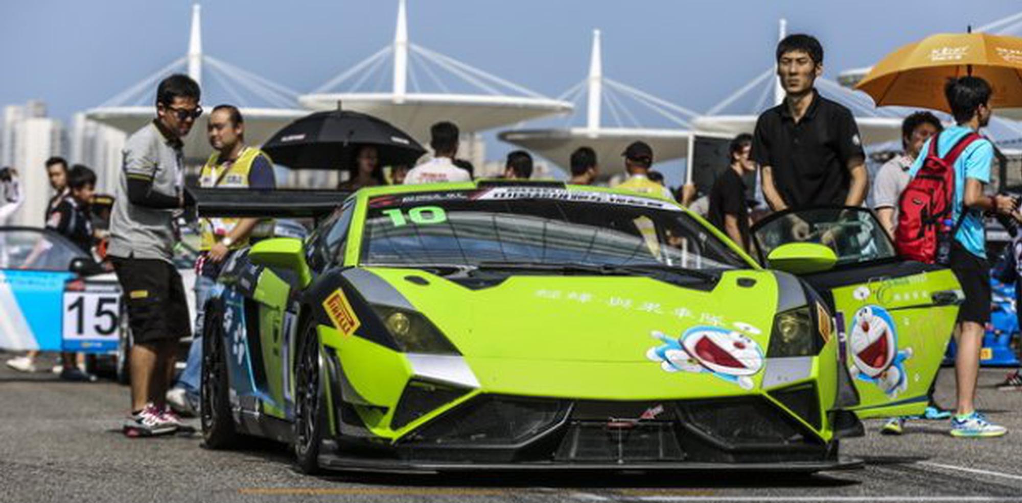 赛车中的旗语不知道，怎么在妹子面前装逼